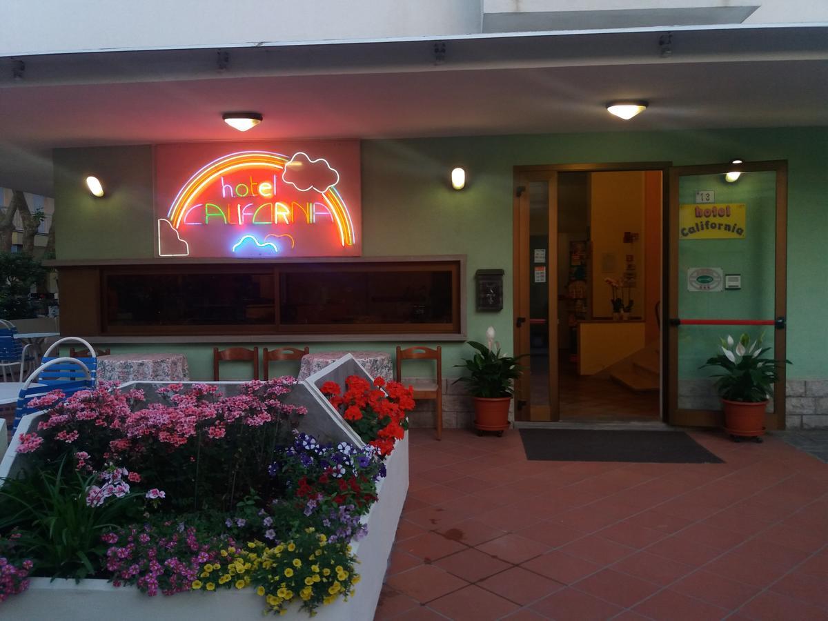 Hotel California Беллария-Иджеа-Марина Экстерьер фото