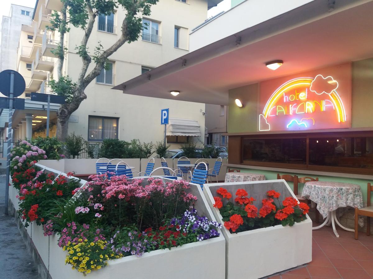 Hotel California Беллария-Иджеа-Марина Экстерьер фото